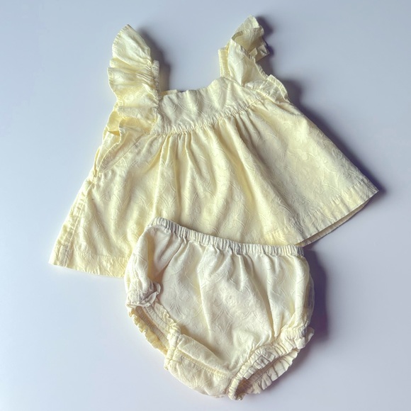 Baby Gap 2 piece girl outfit set EUC size 18-24 months - Picture 1 of 3